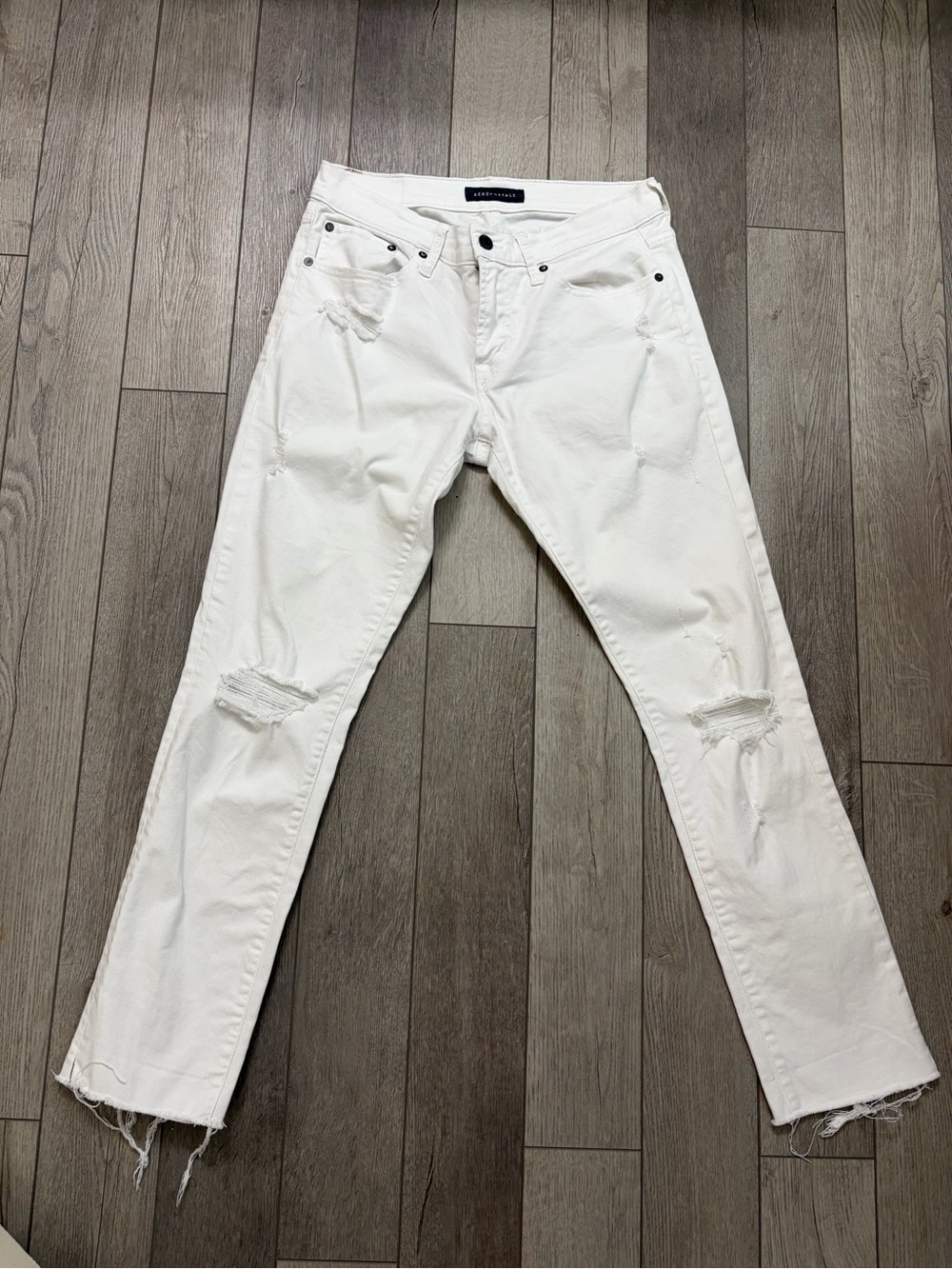 Aeropostale White Distressed Cropped Jeans Size 29/32